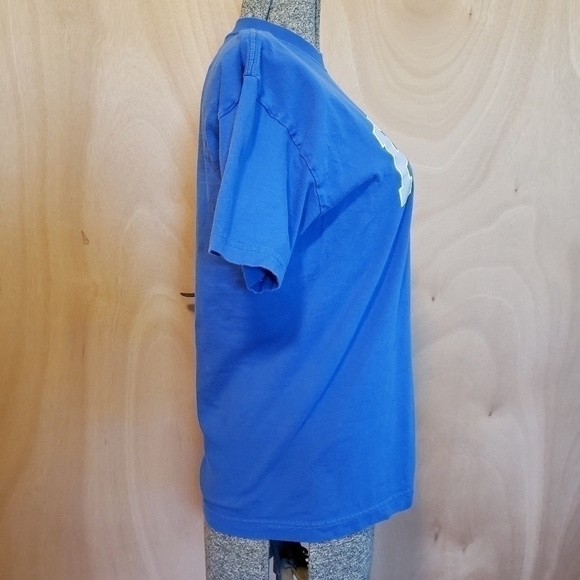 tshirt - Picture 2 of 2